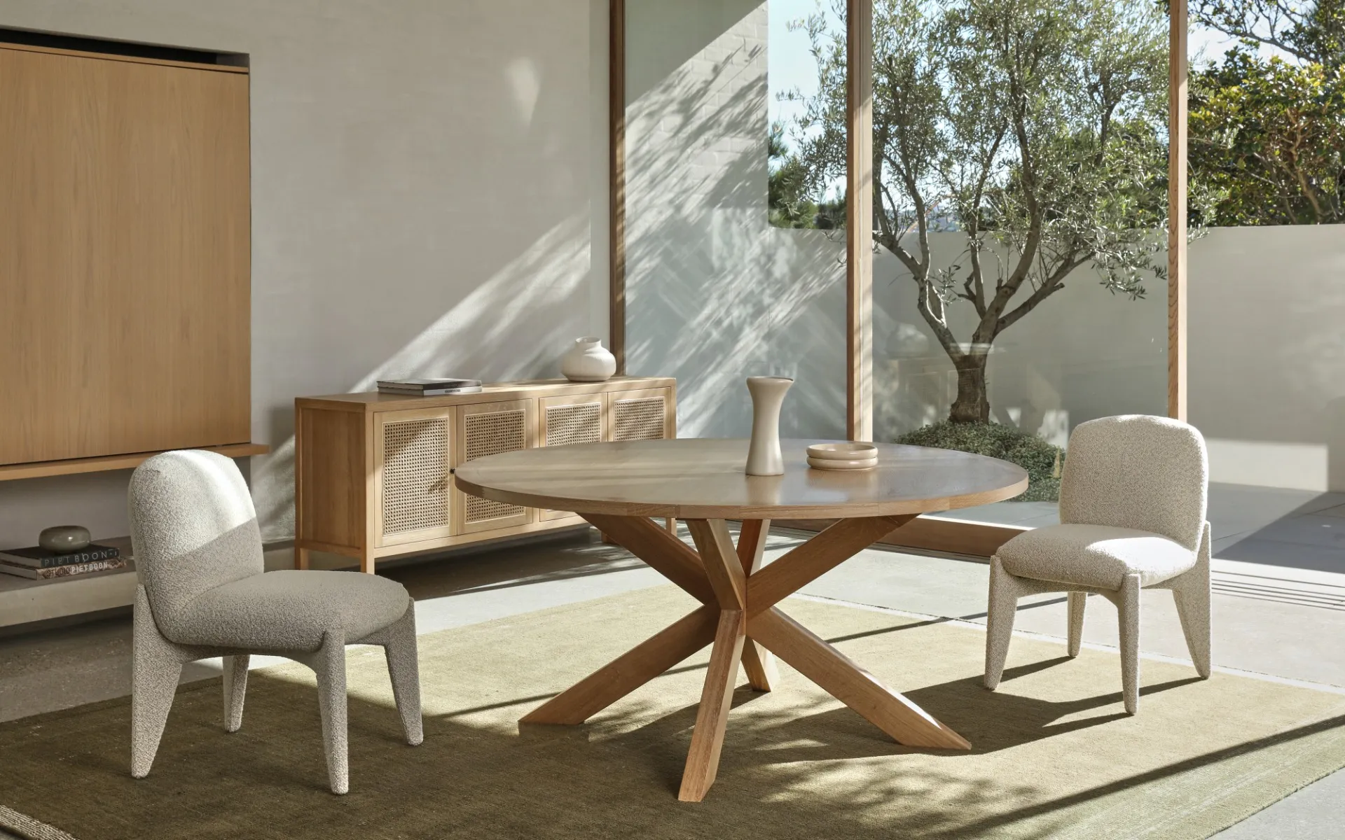 Atkins Round Dining Table Nick Scali